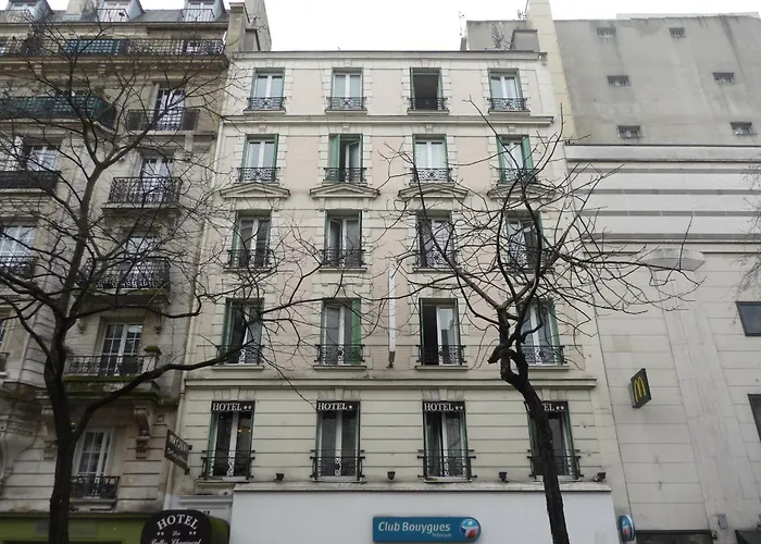 Hotel Des Buttes Chaumont Paris